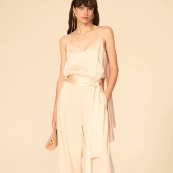 OBANDO COLLECTIVE CREAM HIGH LOW TANK TOP! - Picture 4 of 6